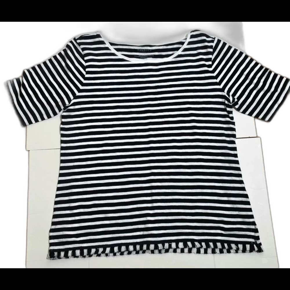 Women's L black and white striped shorts sleeve shirt.